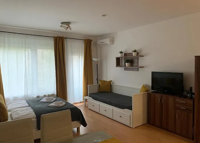 Corvin Fontana Apartment
